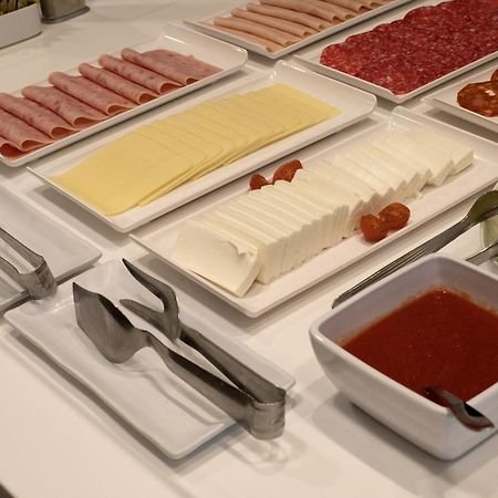 Travelodge Madrid Metropolitano Eksteriør billede