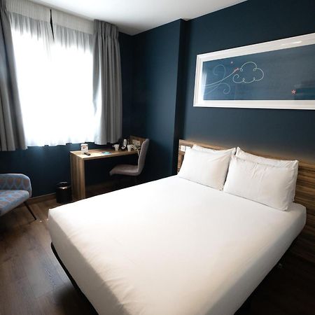 Travelodge Madrid Metropolitano Værelse billede